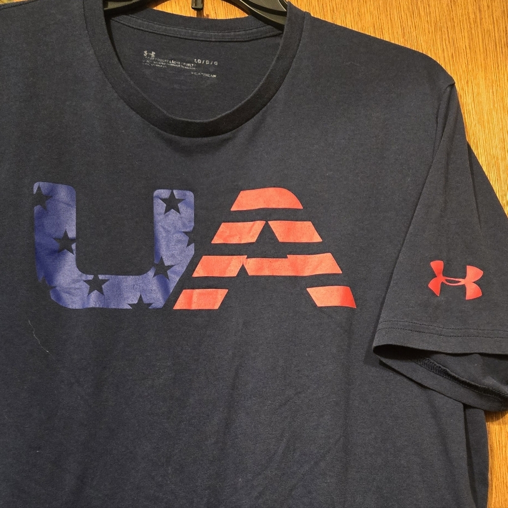 HOST PICK! 🎉🎊Under Armour Navy Tee with Red & Blue Logo SzL - Picture 3 of 7